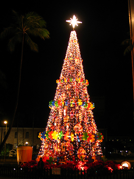 ホノルル・ハレのクリスマスツリー
